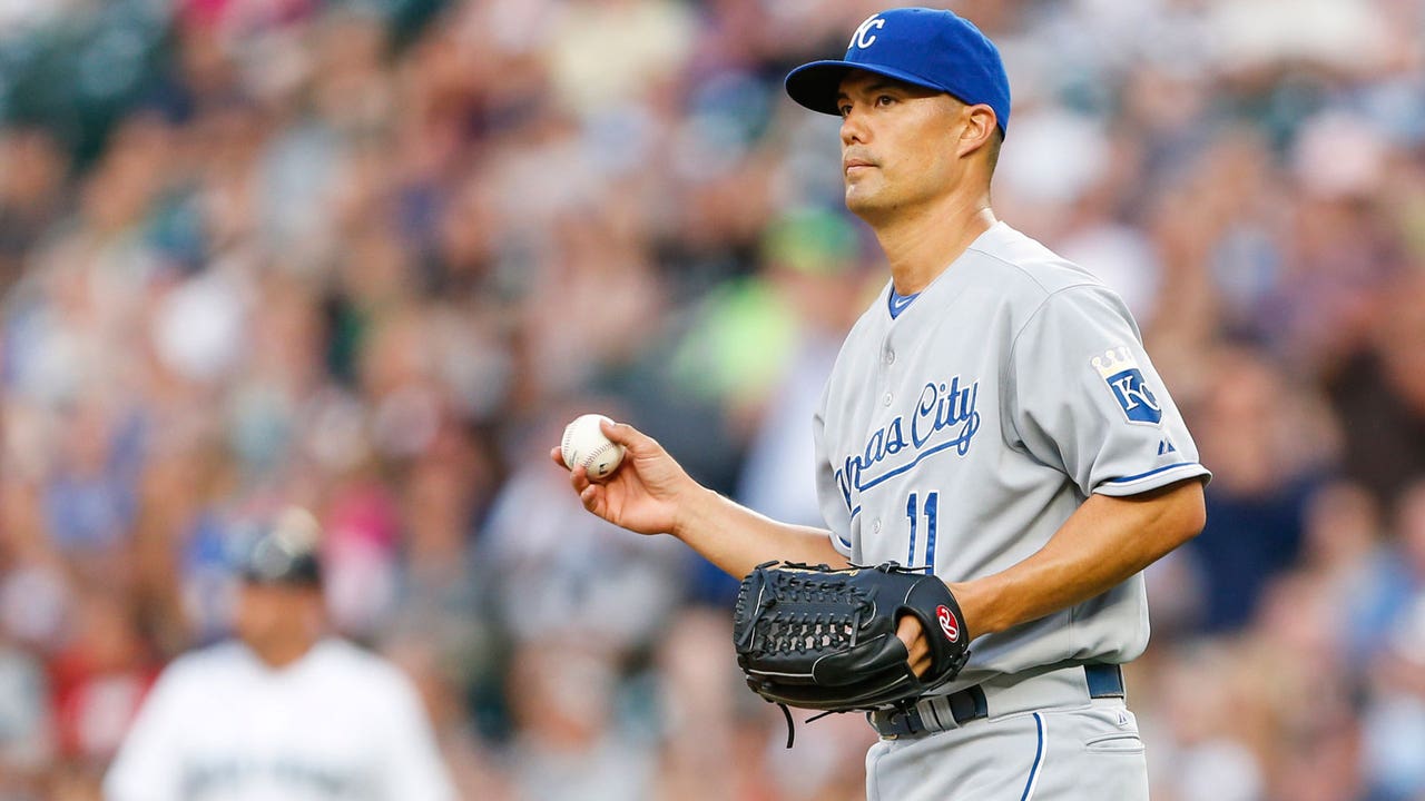 Royals look to sweep Tribe in Cleveland for first time in 12 years